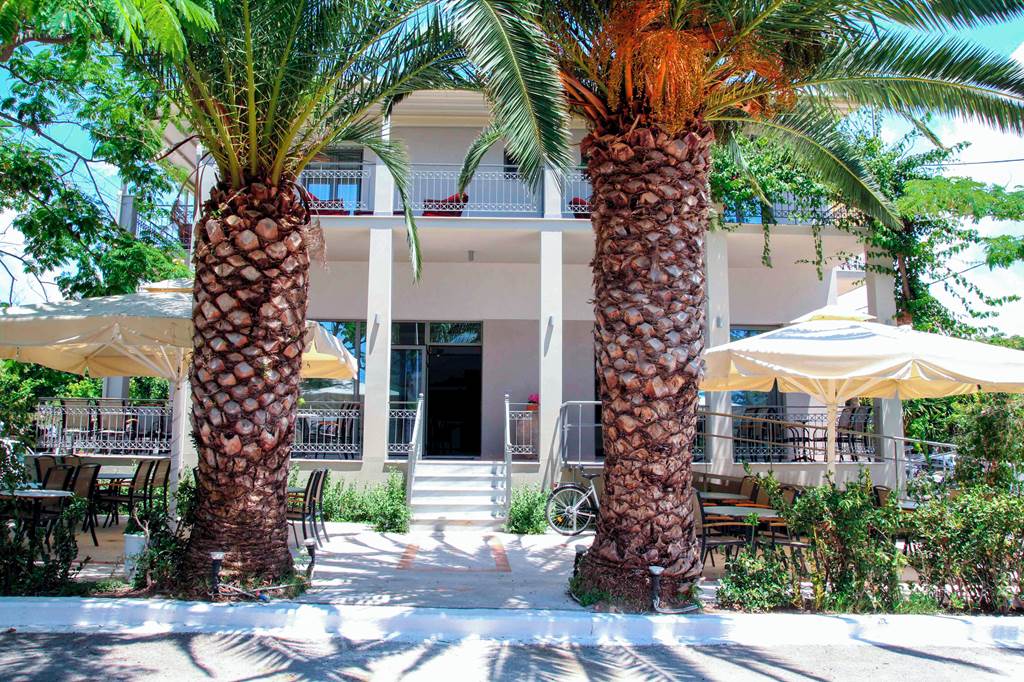 Achilles Hotel
