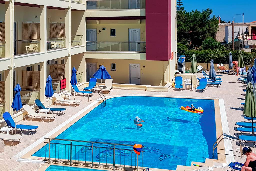 Alexandros Hotel