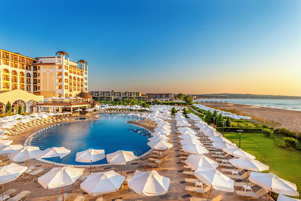 Alua Helios Bay