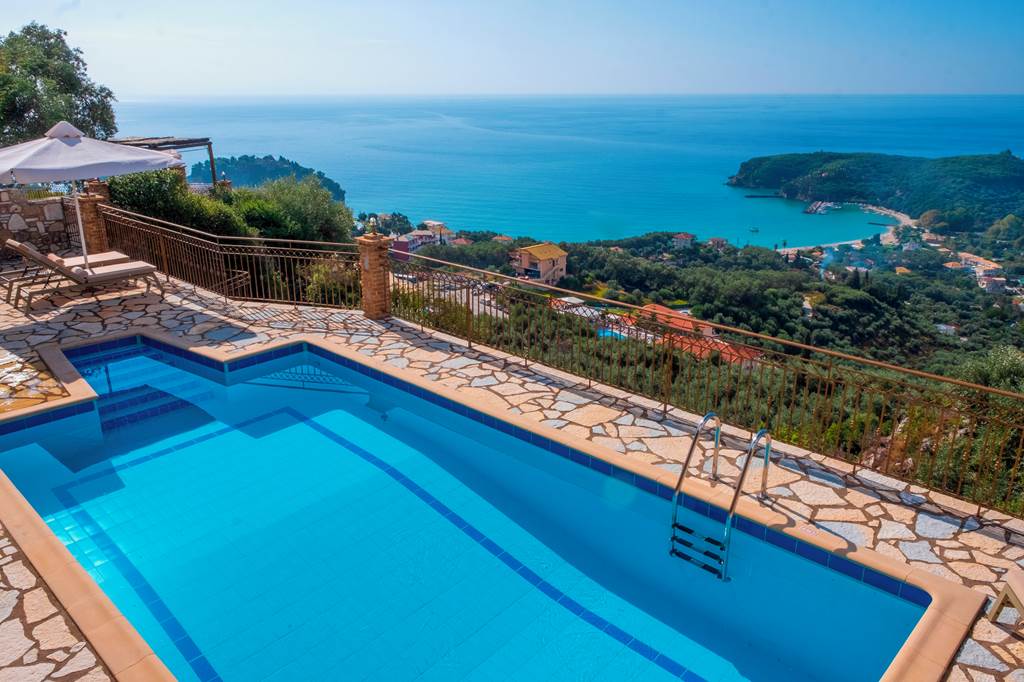 Apolis Luxury Villa