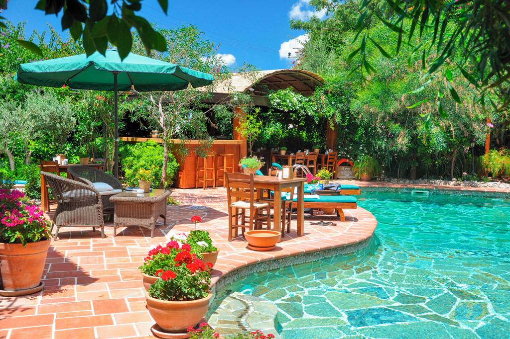 El Vino Hotel & Suites