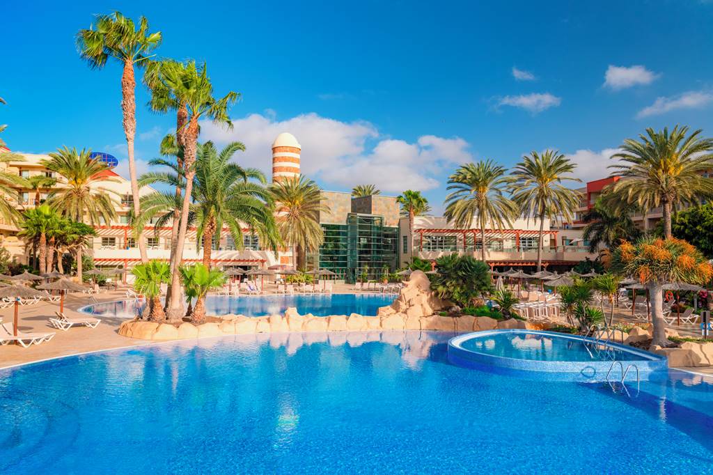 Elba Carlota Hotel