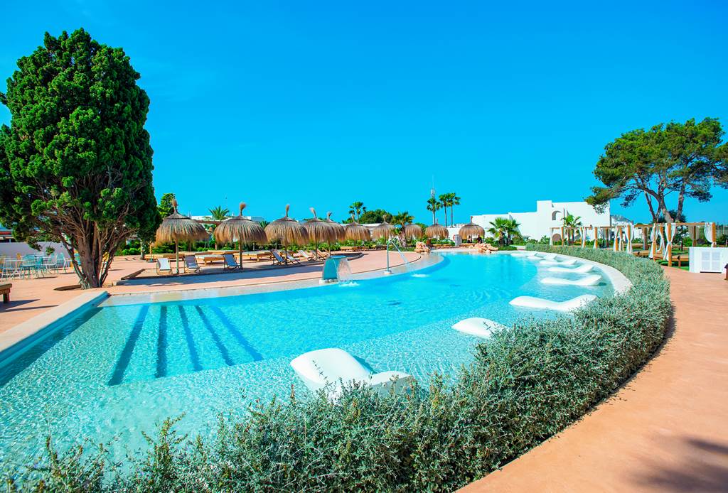 Eques Petit Resort