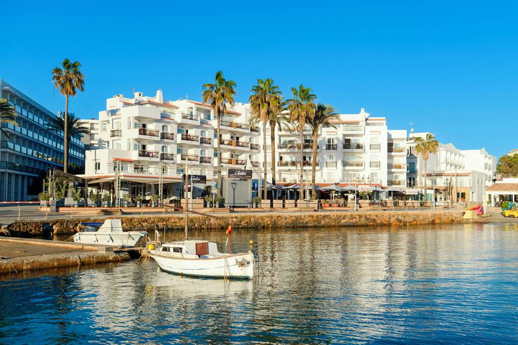 Es Cane Apartments