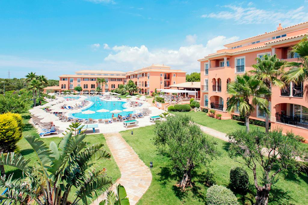 Grupotel Macarella Suites & Spa