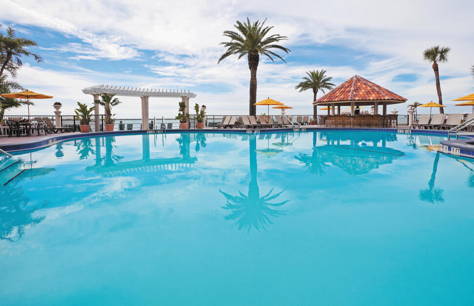 Holiday Inn Hotel and Suites Clearwater Beach