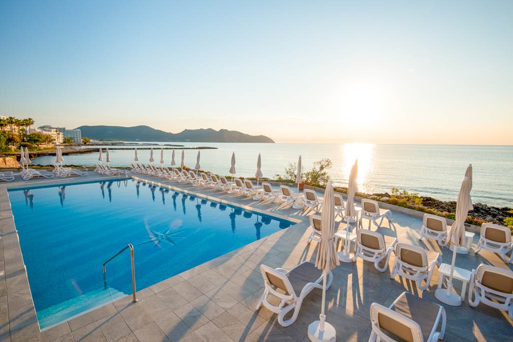 Hotel Atolon