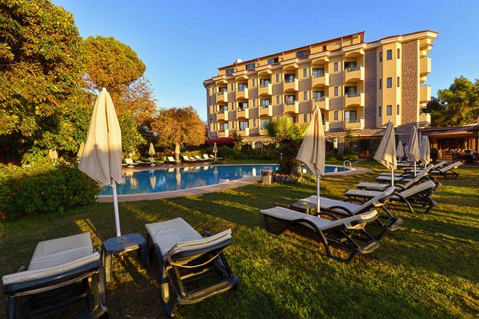 Hotel Mutlu Beach