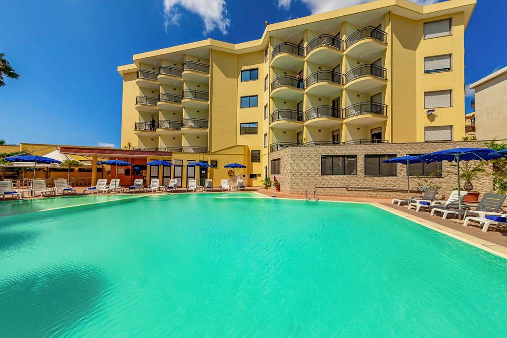 Hotel Rina
