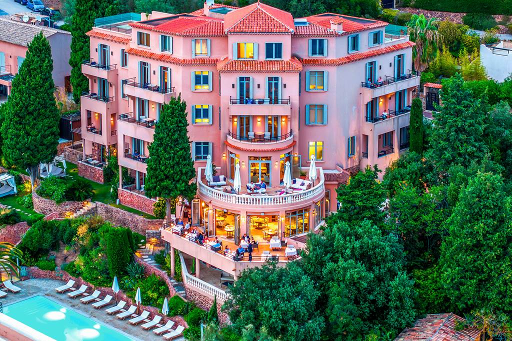 Hotel Tiara Yaktsa
