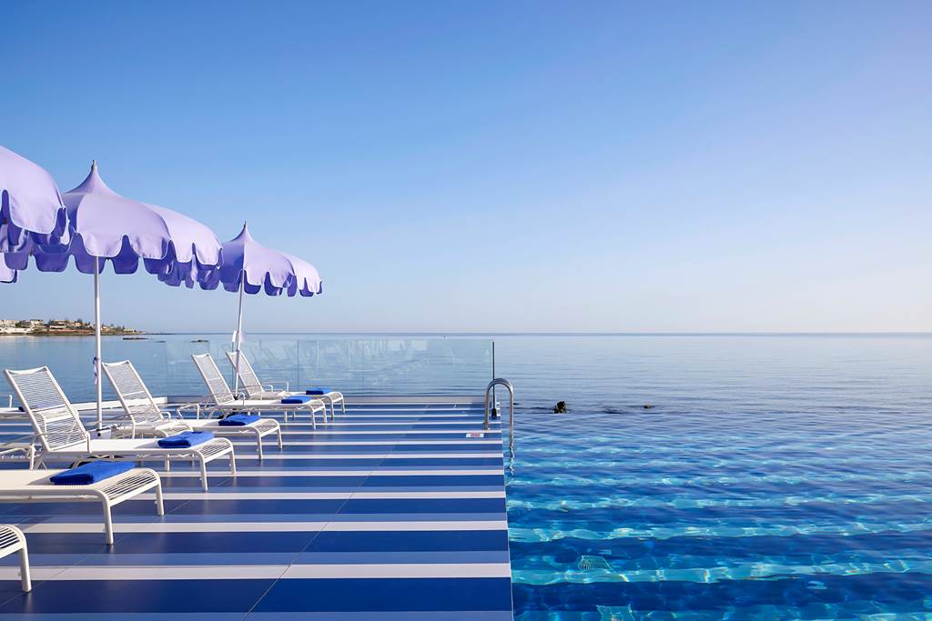 I Resort Beach Hotel & Spa