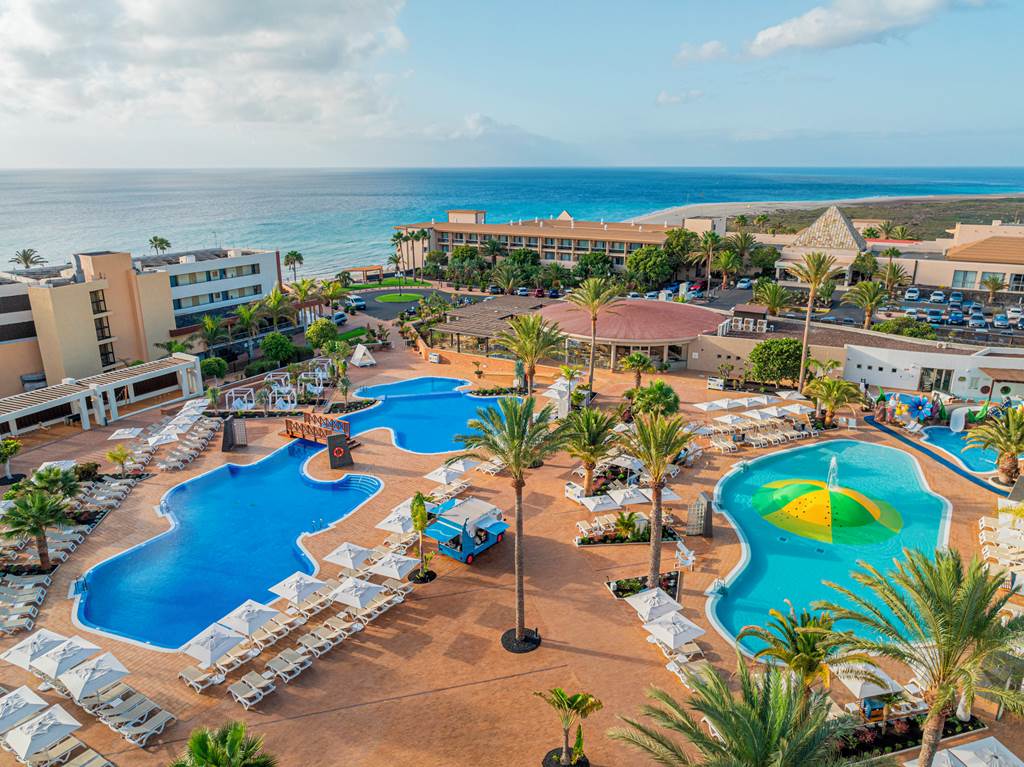 Iberostar Waves Gaviotas Park & Oasis Wildlife