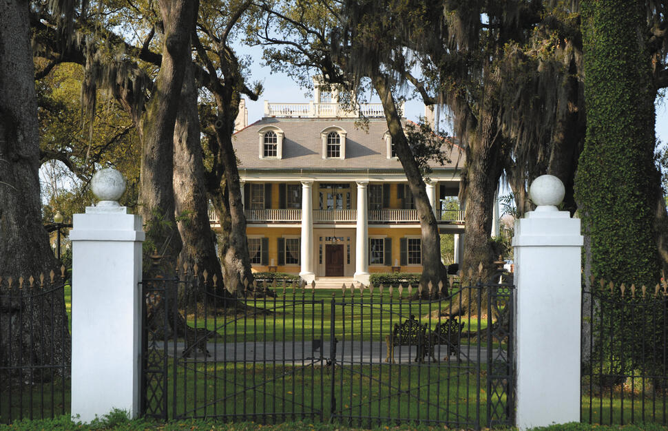 Inn at Houmas House