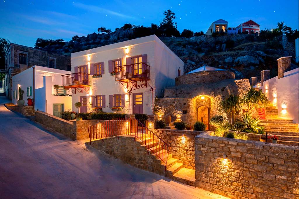 Kaminos Boutique Hotel
