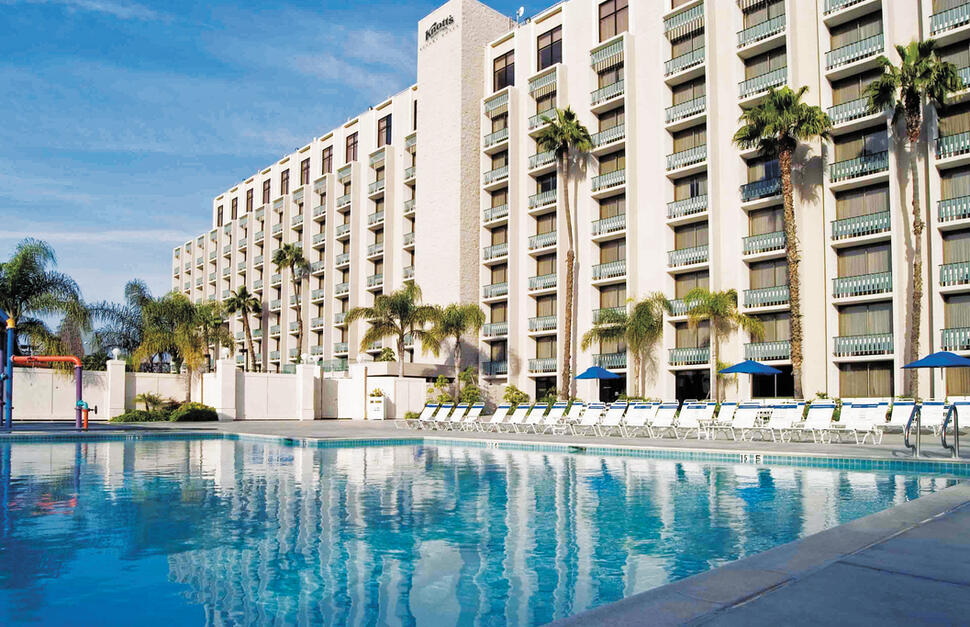 Knott's Berry Farm Hotel