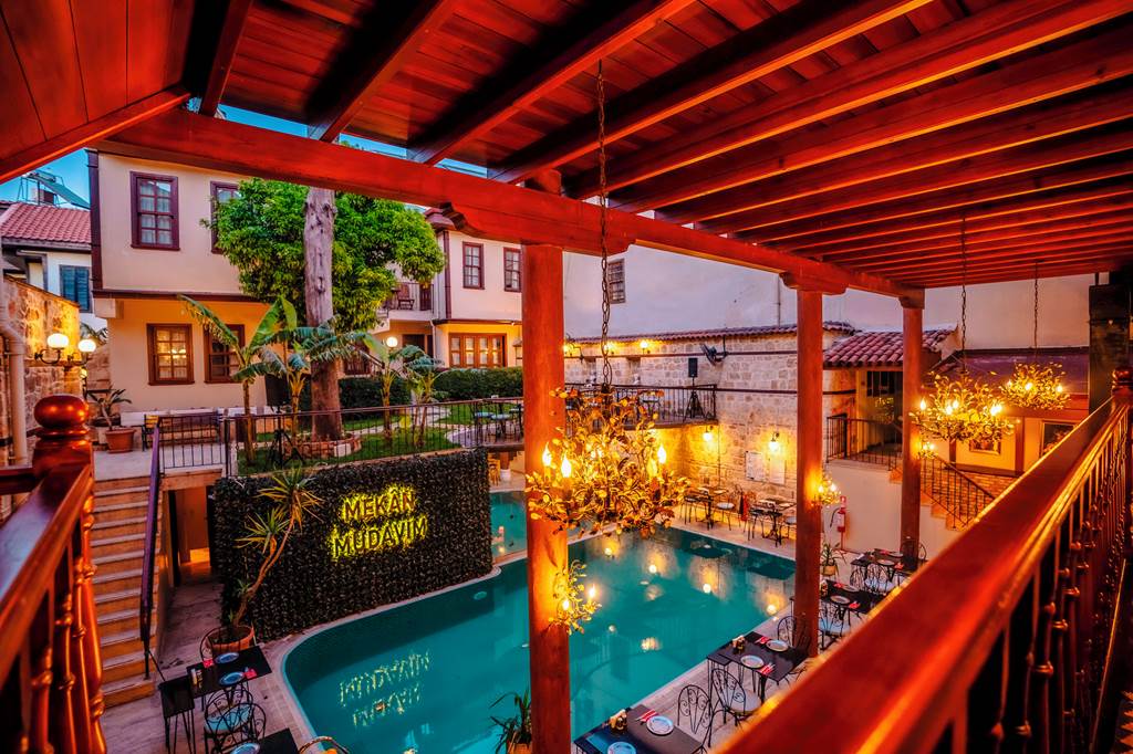 Mediterra Art Hotel