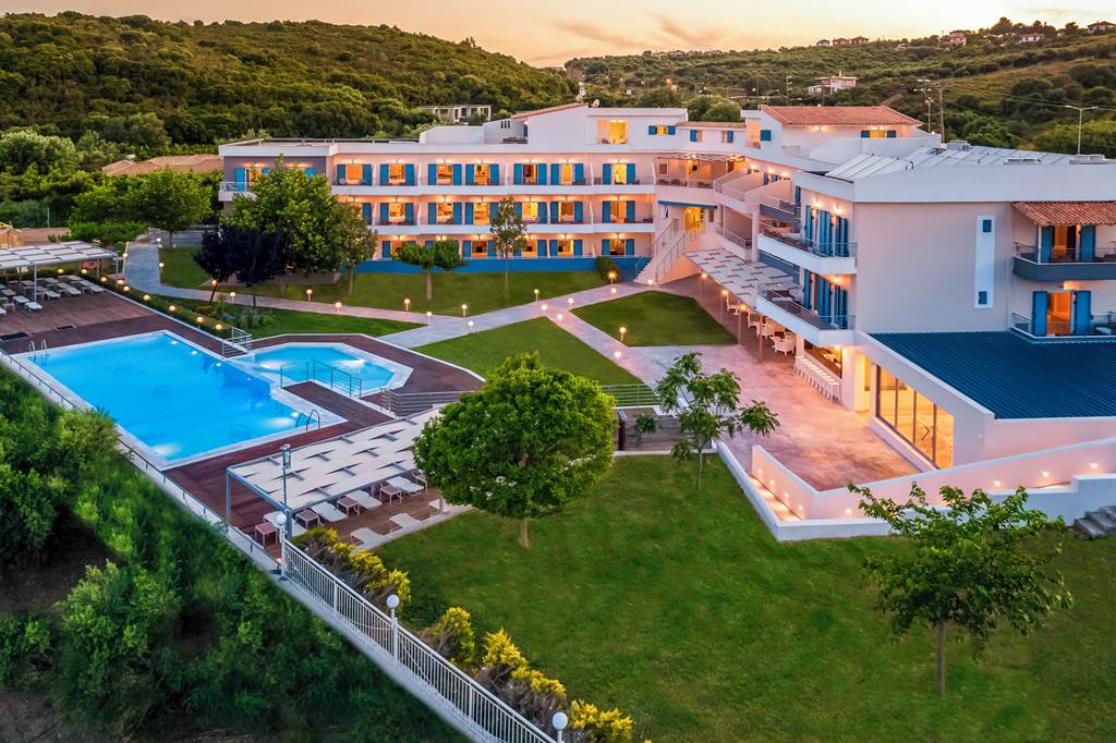 Paradise Resort