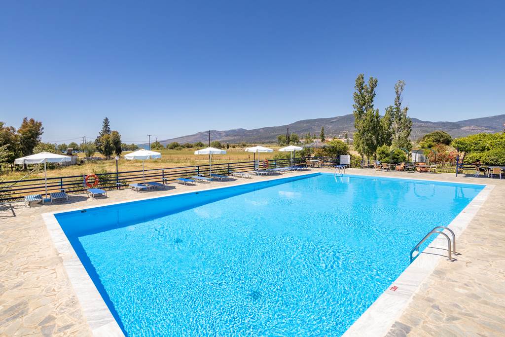 Pela Hotel