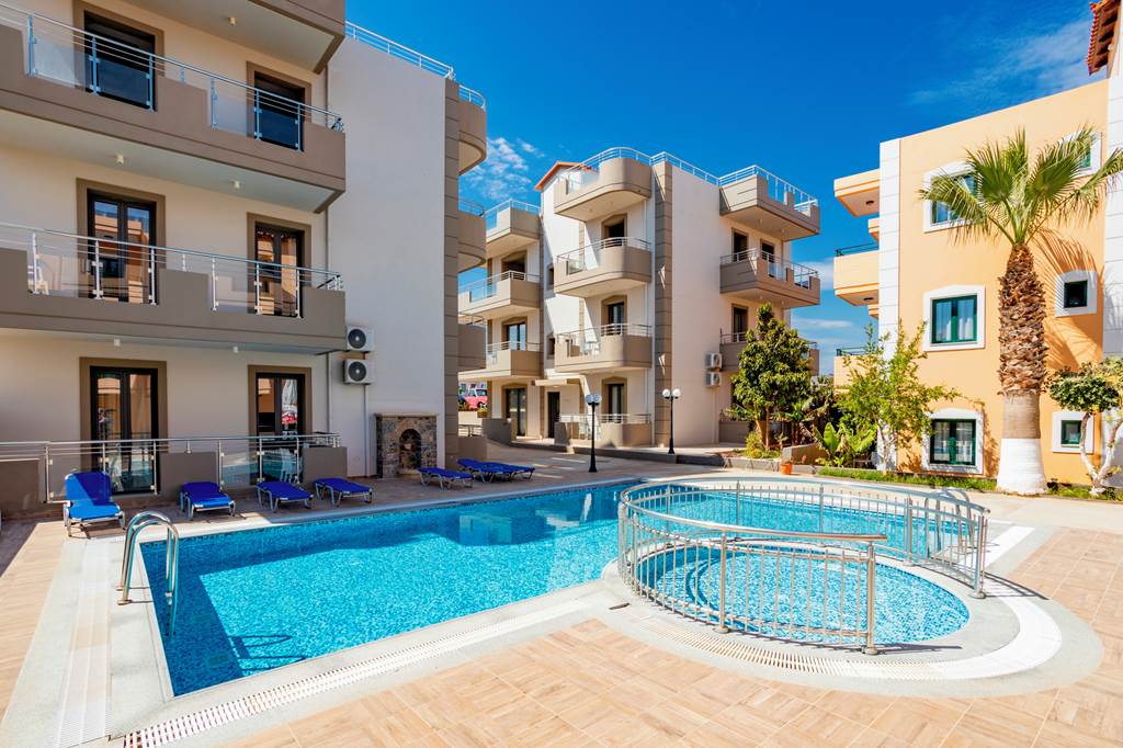 Pella Apartments