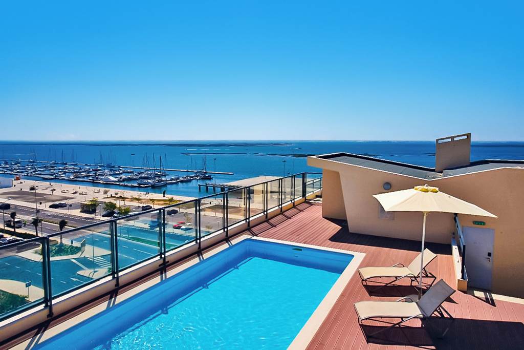 Real Marina Residence