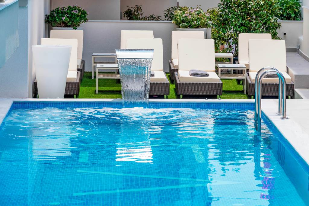Sea Level Hotel