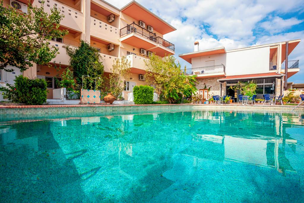 Skentos Hotel