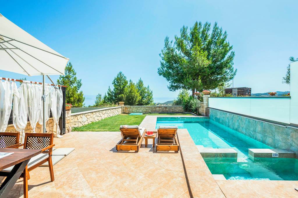Sunny Spa Villa