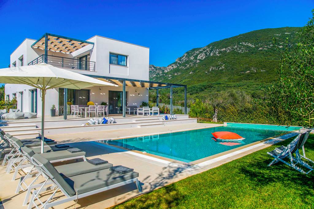 Villa Acaste