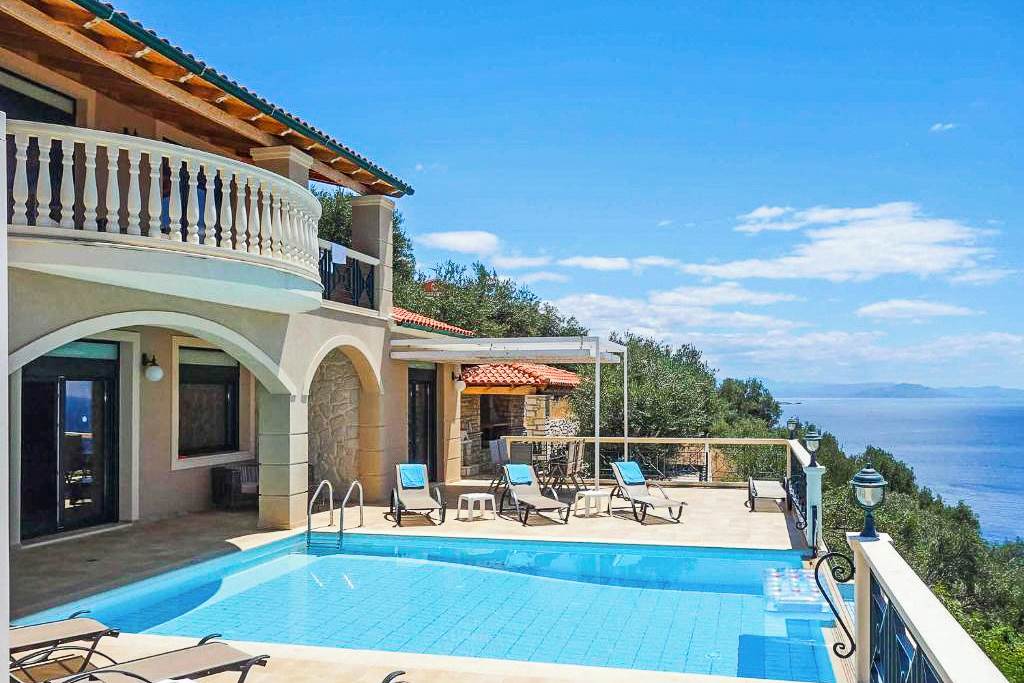 Villa Anna Nissaki