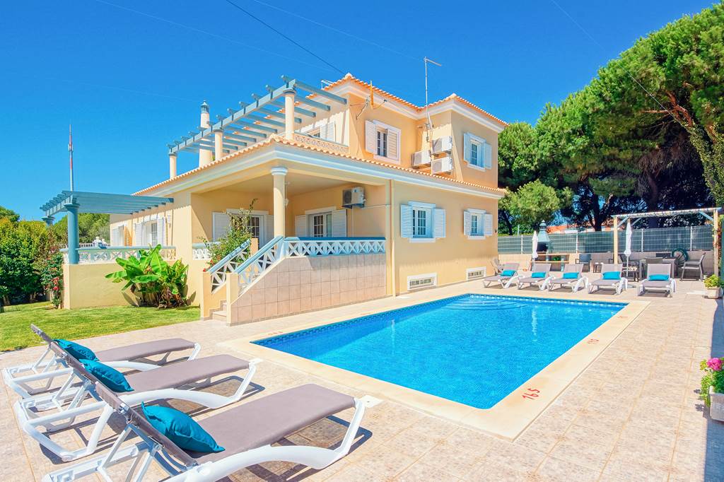 Villa Caly