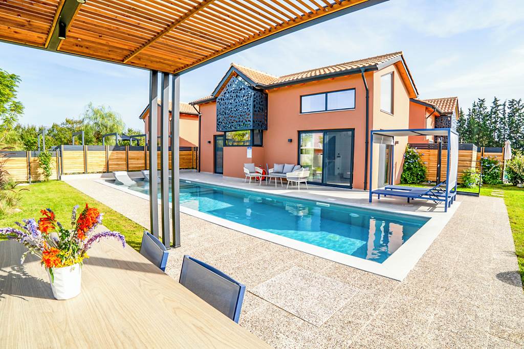 Villa Water